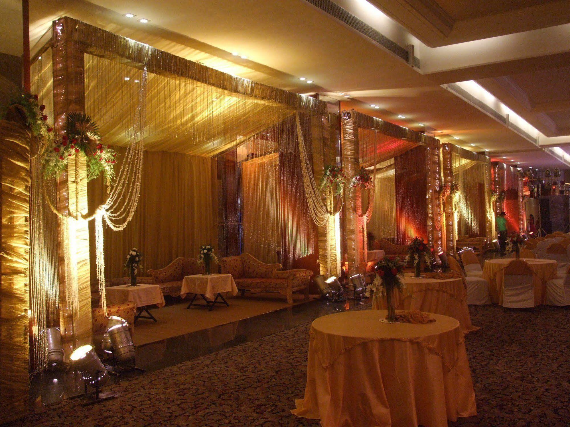 Hotel Centre Point Nagpur Exterior photo